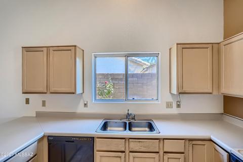 9144 E Wild Wash Dr, Tucson, AZ 85747 photo 11
