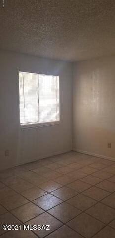 1980 W Chablis Pl, Tucson, AZ 85746 photo 9