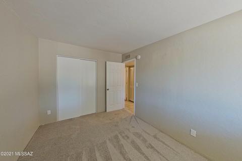 7701 E Persimmon Dr, Tucson, AZ 85730 photo 15