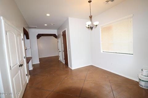 1060 E Silverlake Rd, Tucson, AZ 85713 photo 5