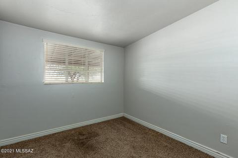 4426 E Sylvane St, Tucson, AZ 85711 photo 13