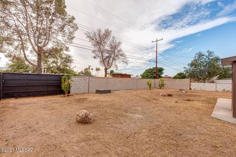 4426 E Sylvane St, Tucson, AZ 85711 photo 17