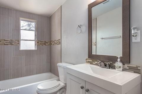 4426 E Sylvane St, Tucson, AZ 85711 photo 14