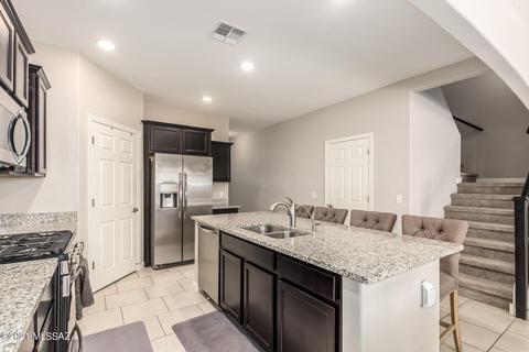 12198 E Becker Dr, Vail, AZ 85641 photo 3