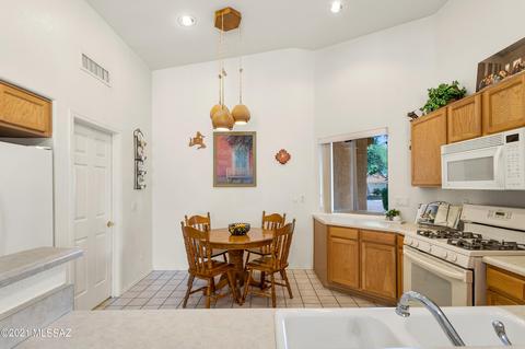 9063 E La Palma Dr, Tucson, AZ 85747 photo 6