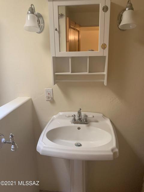 8652 E 26th Pl, Tucson, AZ 85710 photo 13