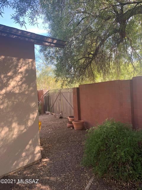 8652 E 26th Pl, Tucson, AZ 85710 photo 23