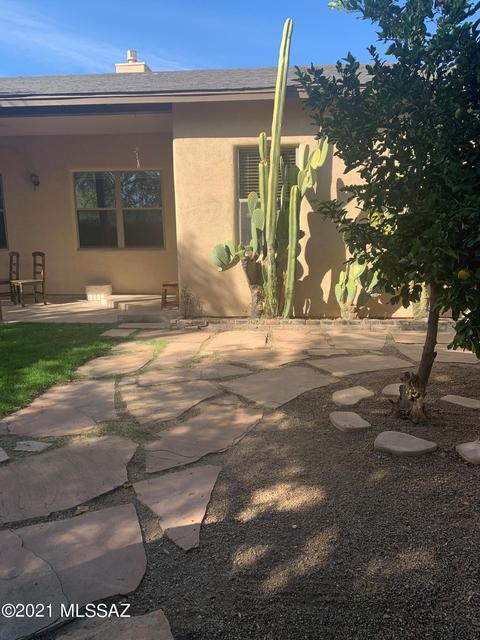 8652 E 26th Pl, Tucson, AZ 85710 photo 3