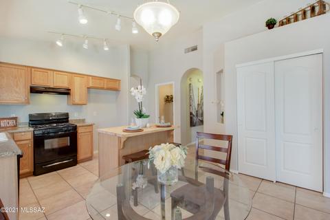 4461 E Mesquite Desert Trl, Tucson, AZ 85706 photo 11