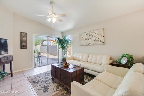 4461 E Mesquite Desert Trl, Tucson, AZ 85706 photo 12