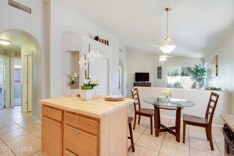 4461 E Mesquite Desert Trl, Tucson, AZ 85706 photo 10