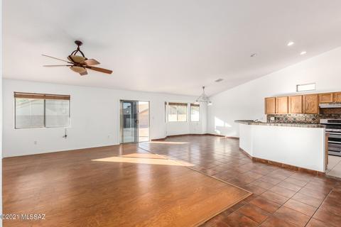 7536 S Laurel Willow Dr, Tucson, AZ 85747 photo 3