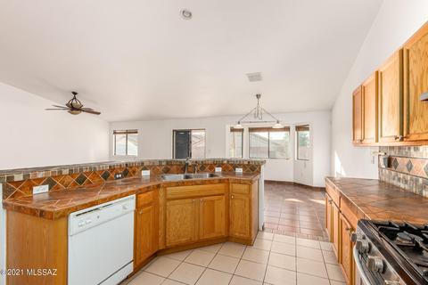 7536 S Laurel Willow Dr, Tucson, AZ 85747 photo 9