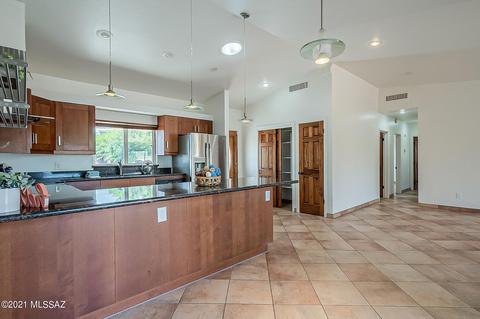 5121 E 6th St, Tucson, AZ 85711 photo 2