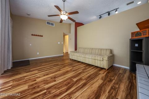 9971 E Watson Dr, Tucson, AZ 85730 photo 4