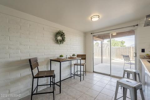 8104 E Baker Dr, Tucson, AZ 85710 photo 10