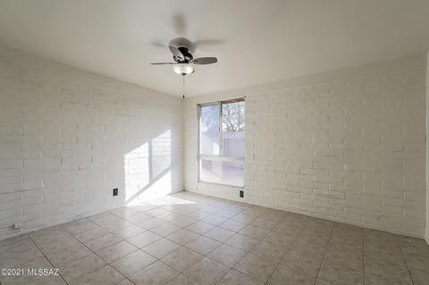 8104 E Baker Dr, Tucson, AZ 85710 photo 18