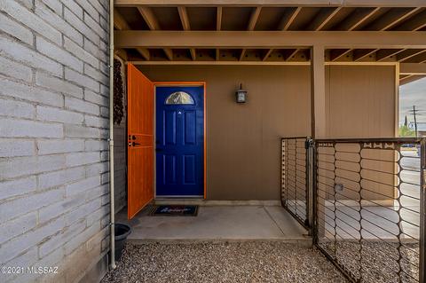 8104 E Baker Dr, Tucson, AZ 85710 photo 2