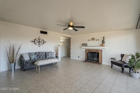 8104 E Baker Dr, Tucson, AZ 85710 photo 7