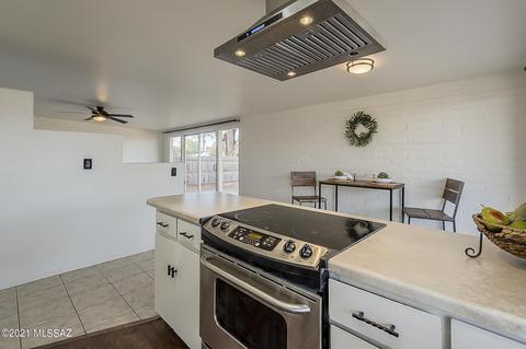 8104 E Baker Dr, Tucson, AZ 85710 photo 17