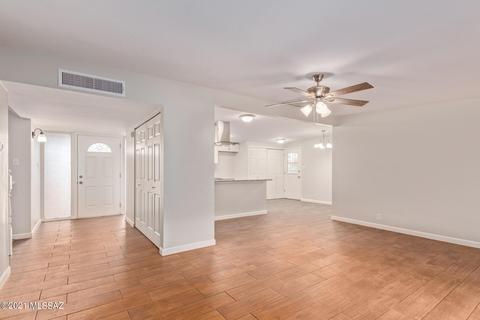 8108 E Colette Pl, Tucson, AZ 85710 photo 5