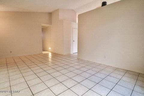 9256 N Eaglestone Loop, Tucson, AZ 85742 photo 9