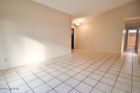 9256 N Eaglestone Loop, Tucson, AZ 85742 photo 11