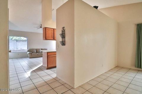 9256 N Eaglestone Loop, Tucson, AZ 85742 photo 7