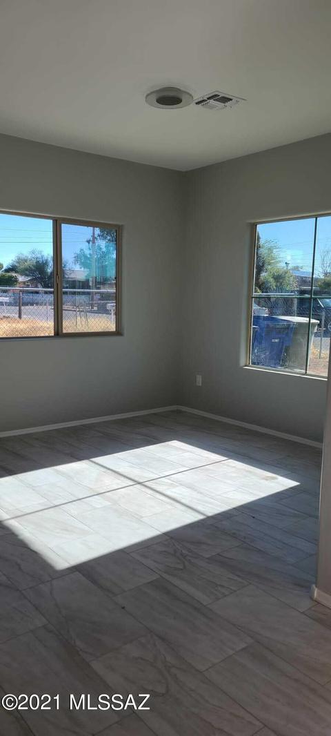 231 E Fairground Dr, Tucson, AZ 85714 photo 3