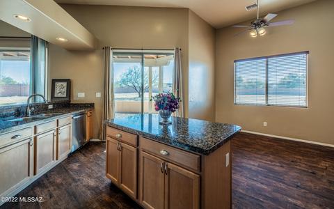 14028 E Wild Jesse Way, Vail, AZ 85641 photo 6