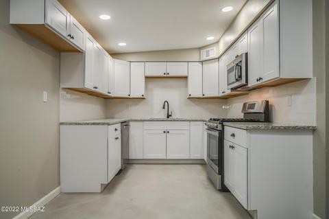 4433 E 28th St, Tucson, AZ 85711 photo 5