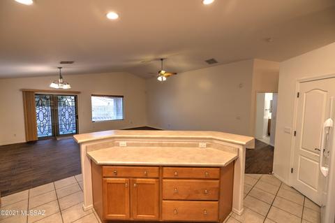 10527 E Geyer Willow Rd, Tucson, AZ 85747 photo 5