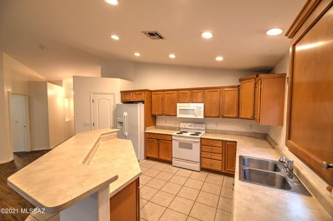 10527 E Geyer Willow Rd, Tucson, AZ 85747 photo 4