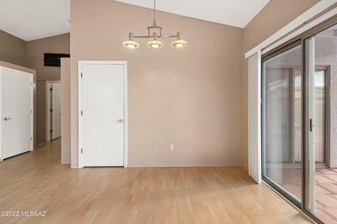 8766 E Chimney Spring Dr, Tucson, AZ 85747 photo 8