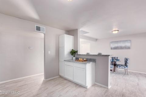 6573 E Cooper St, Tucson, AZ 85710 photo 10