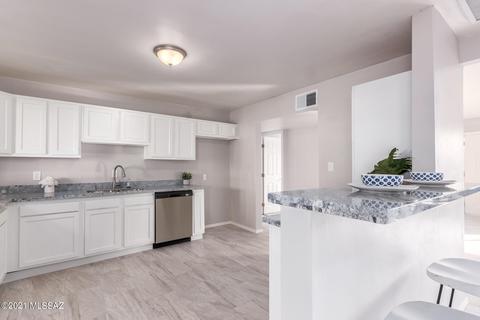 6573 E Cooper St, Tucson, AZ 85710 photo 12