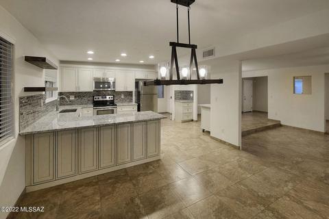 7522 E Lester Cir, Tucson, AZ 85715 photo 4