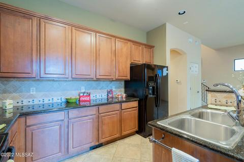 175 E Castlefield Cir, Tucson, AZ 85704 photo 16