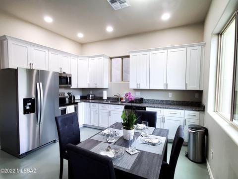 149 E Stone Ct, Tucson, AZ 85705 photo 2