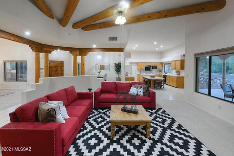 3981 N Jimsonweed Dr, Tucson, AZ 85749 photo 1