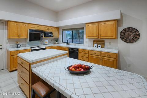 3981 N Jimsonweed Dr, Tucson, AZ 85749 photo 12