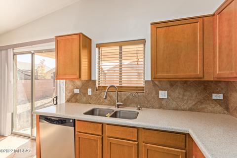 4238 E Coolbrooke Dr, Tucson, AZ 85756 photo 9
