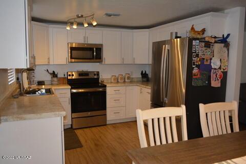 3209 E 28th St, Tucson, AZ 85713 photo 8