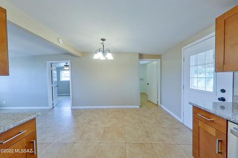 7702 E Apple Tree Dr, Tucson, AZ 85730 photo 10