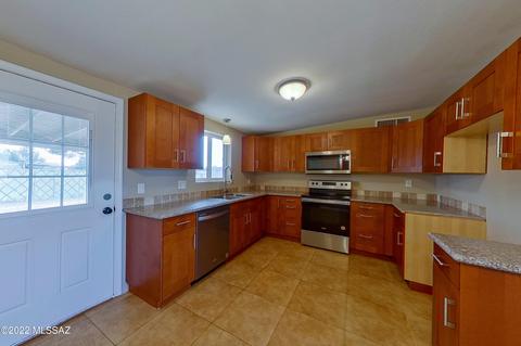 7702 E Apple Tree Dr, Tucson, AZ 85730 photo 8