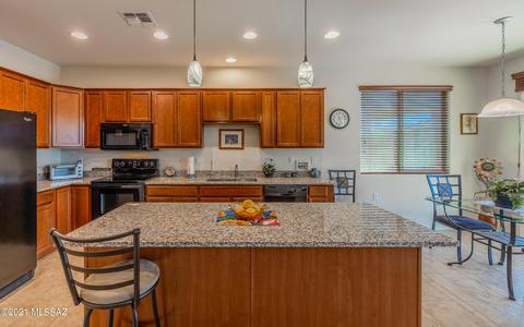 13788 E Carruthers St, Vail, AZ 85641 photo 9