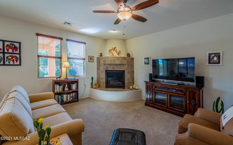 13788 E Carruthers St, Vail, AZ 85641 photo 5