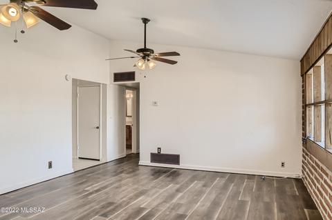 6061 Eli St, Tucson, AZ 85711 photo 8