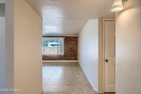 8357 E 25th St, Tucson, AZ 85710 photo 6