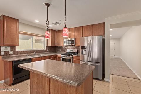 9385 E Grapevine Spring Pl, Tucson, AZ 85710 photo 11